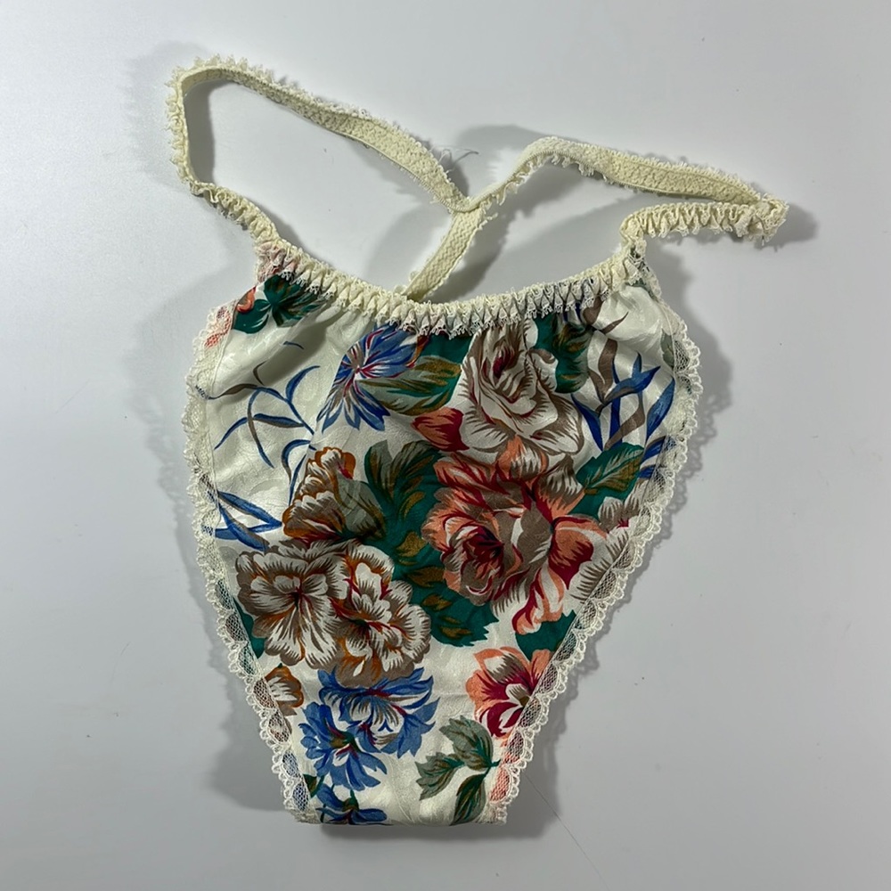 Victoria’s Secret Vintage Gold Label Thong